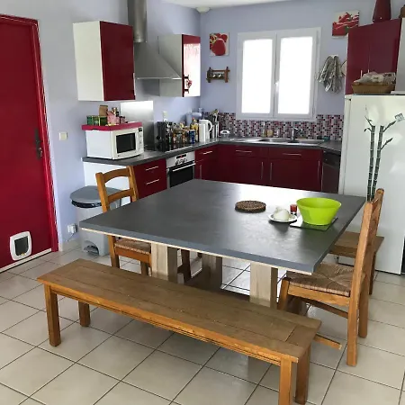 Belle Maison Au Calme 4 A 6 Pers. 25mn Futuroscope Apartmán